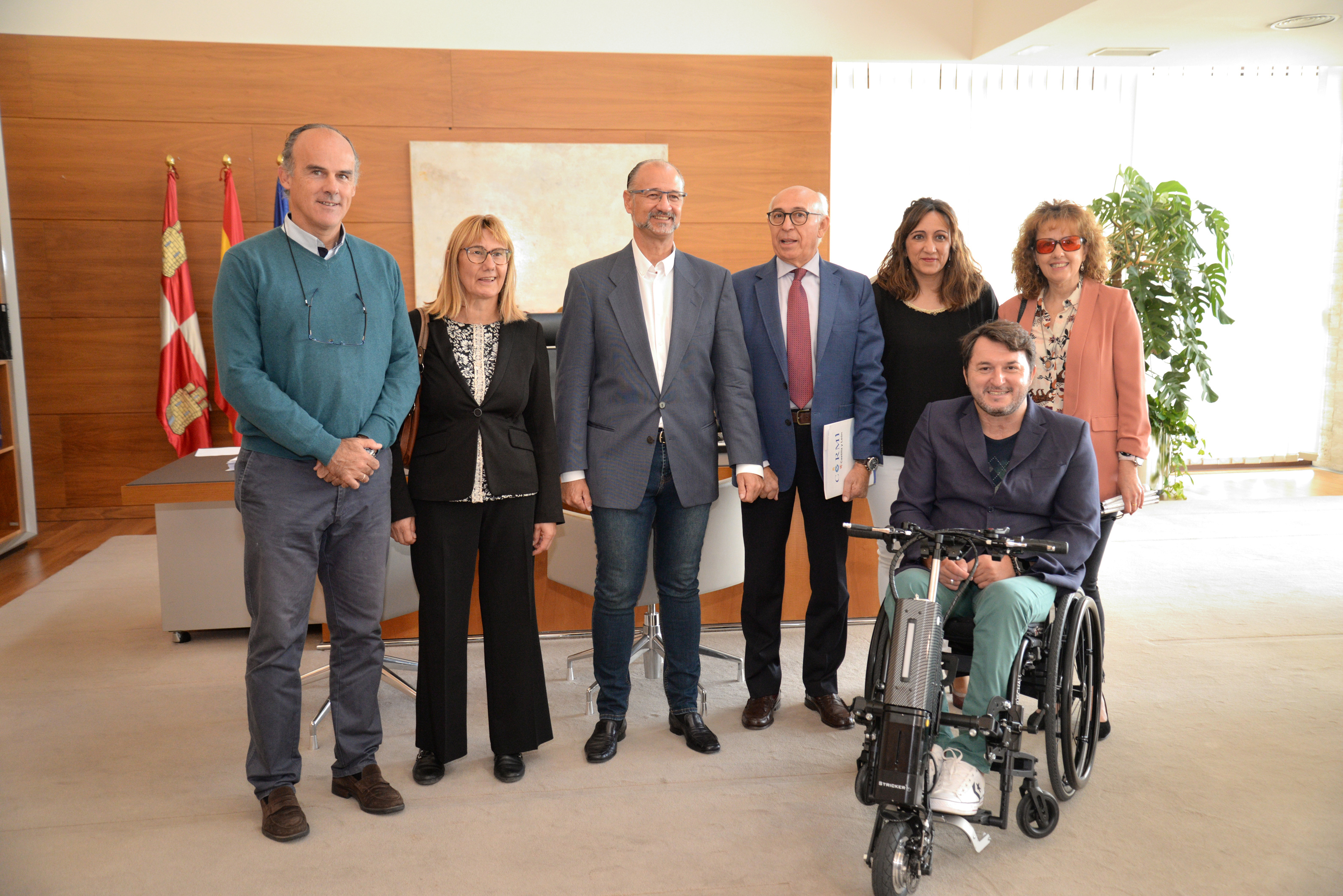 Foto1 - Reunión de Luis Fuentes con los representantes de CERMI